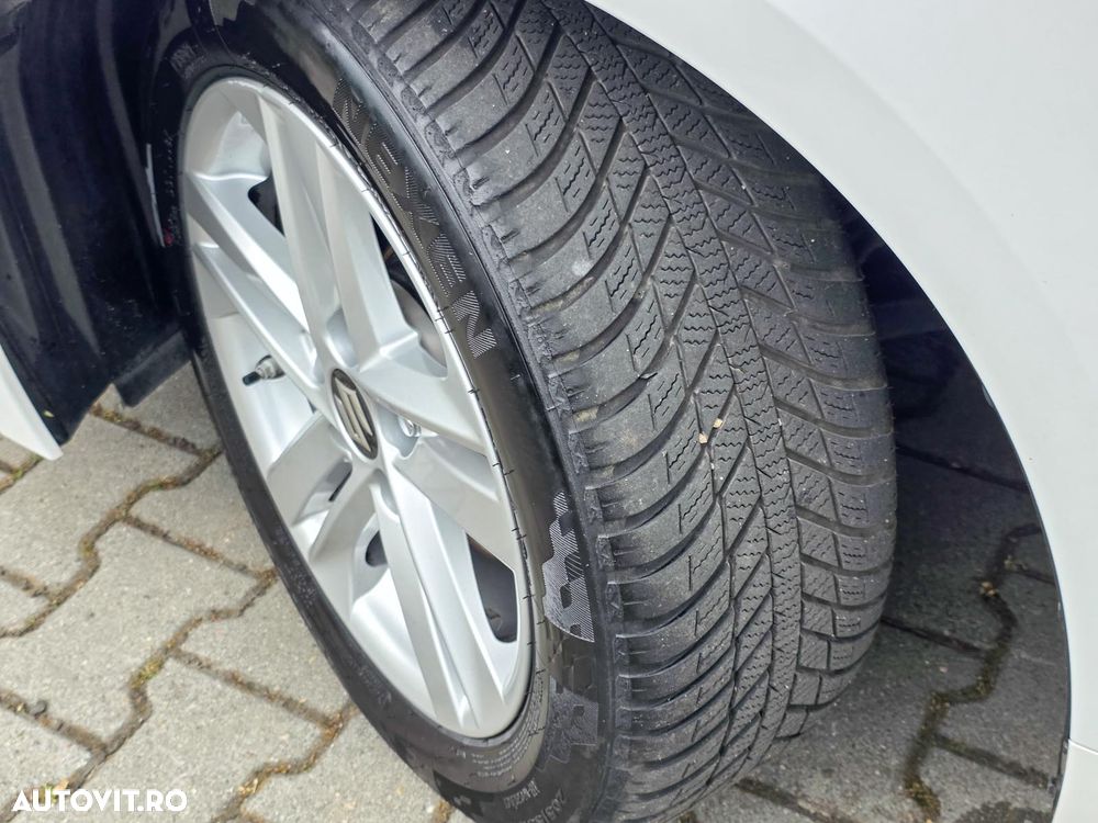 Suzuki Swace 1.8 E-CVT HEV Spirit - 38