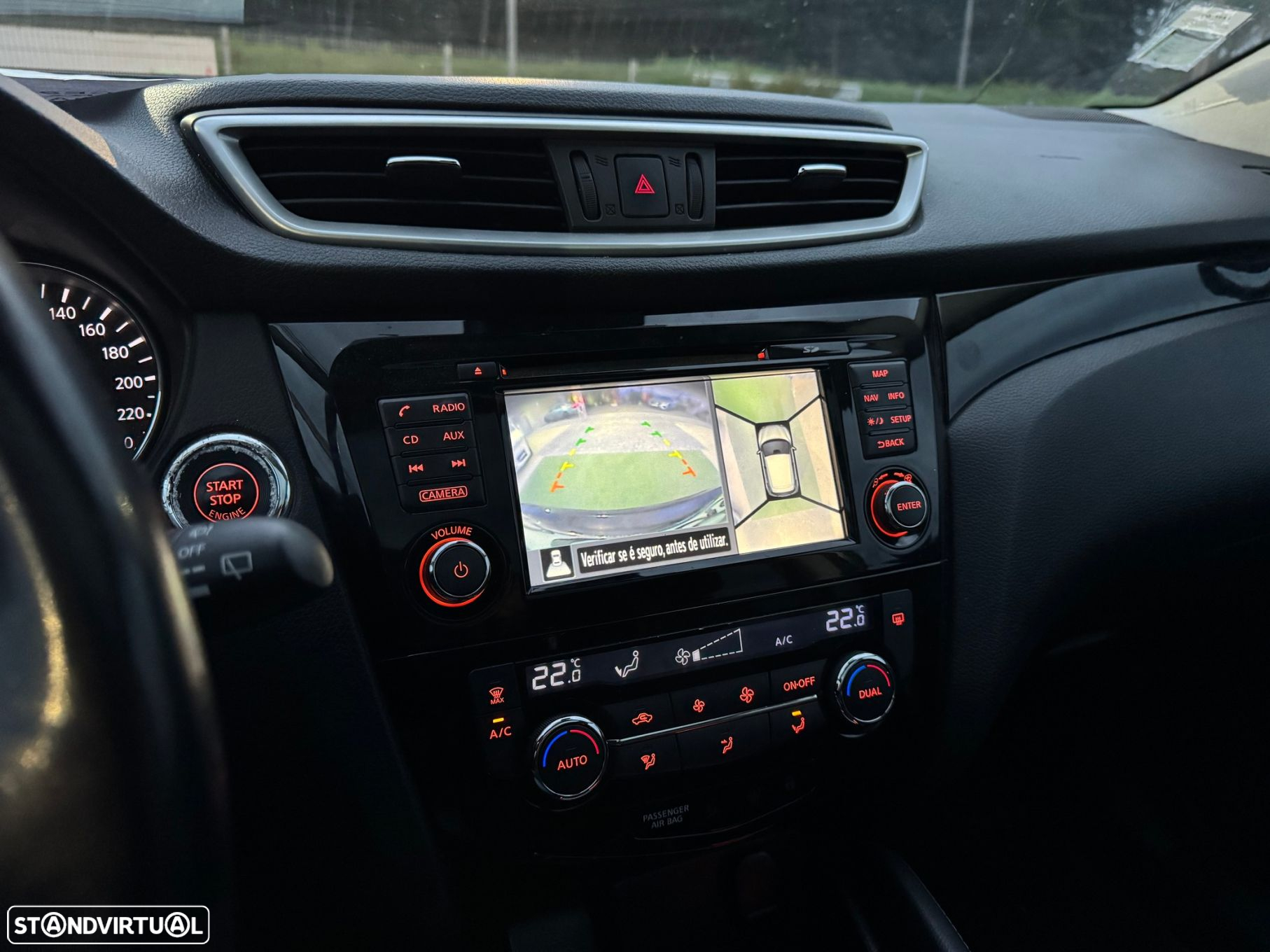 Nissan Qashqai 1.5 dCi N-Connecta 18 - 17