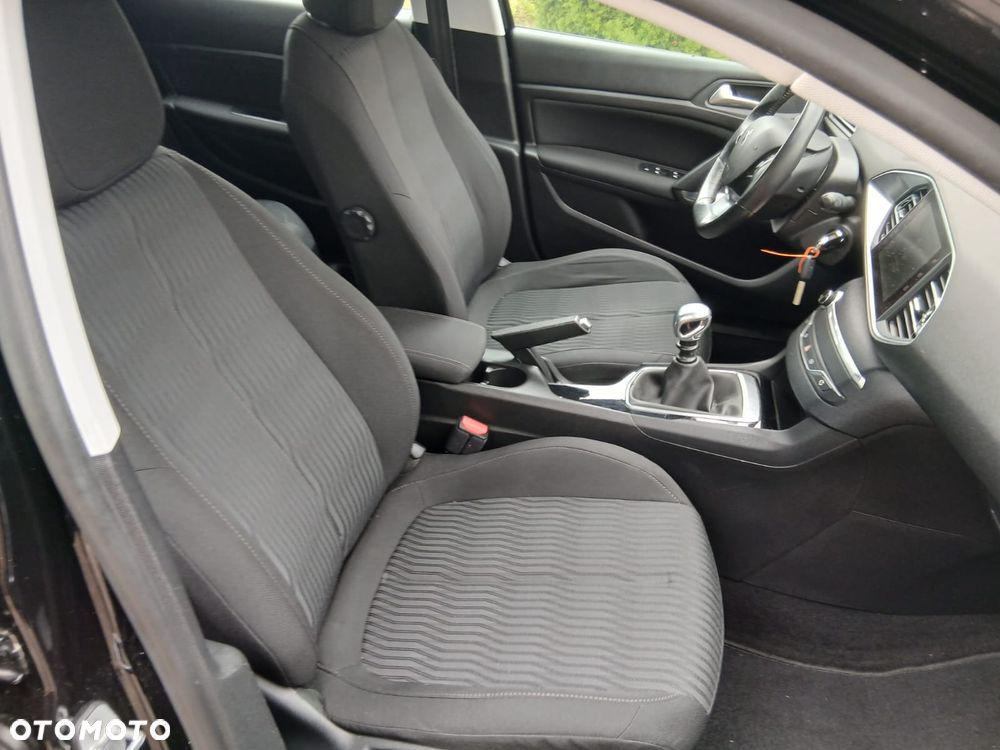Peugeot 308 1.6 BlueHDi Business Line S&S - 32
