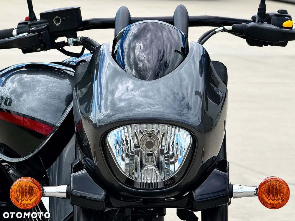 Suzuki Boulevard - 39