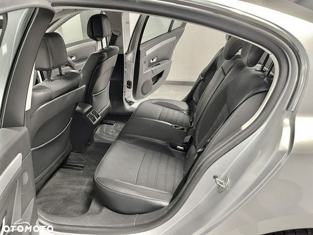 Renault Laguna 2.0 DCi FAP Dynamique - 24