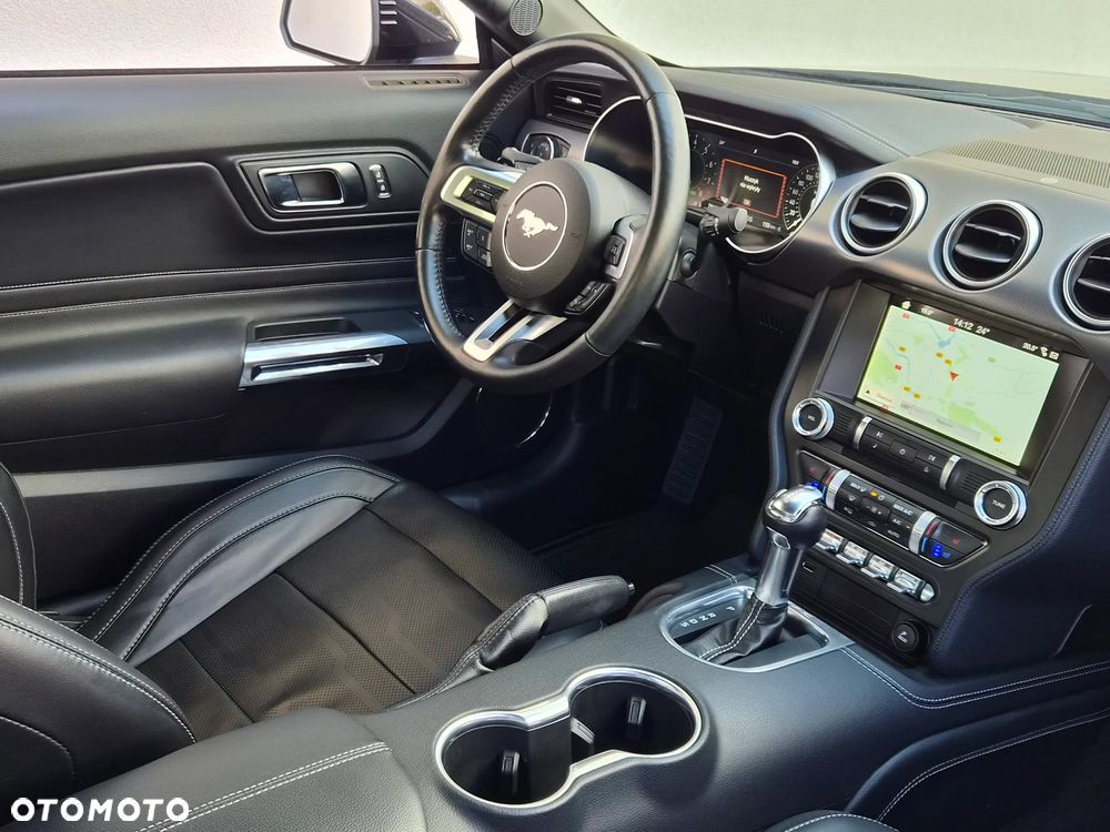 Ford Mustang - 7