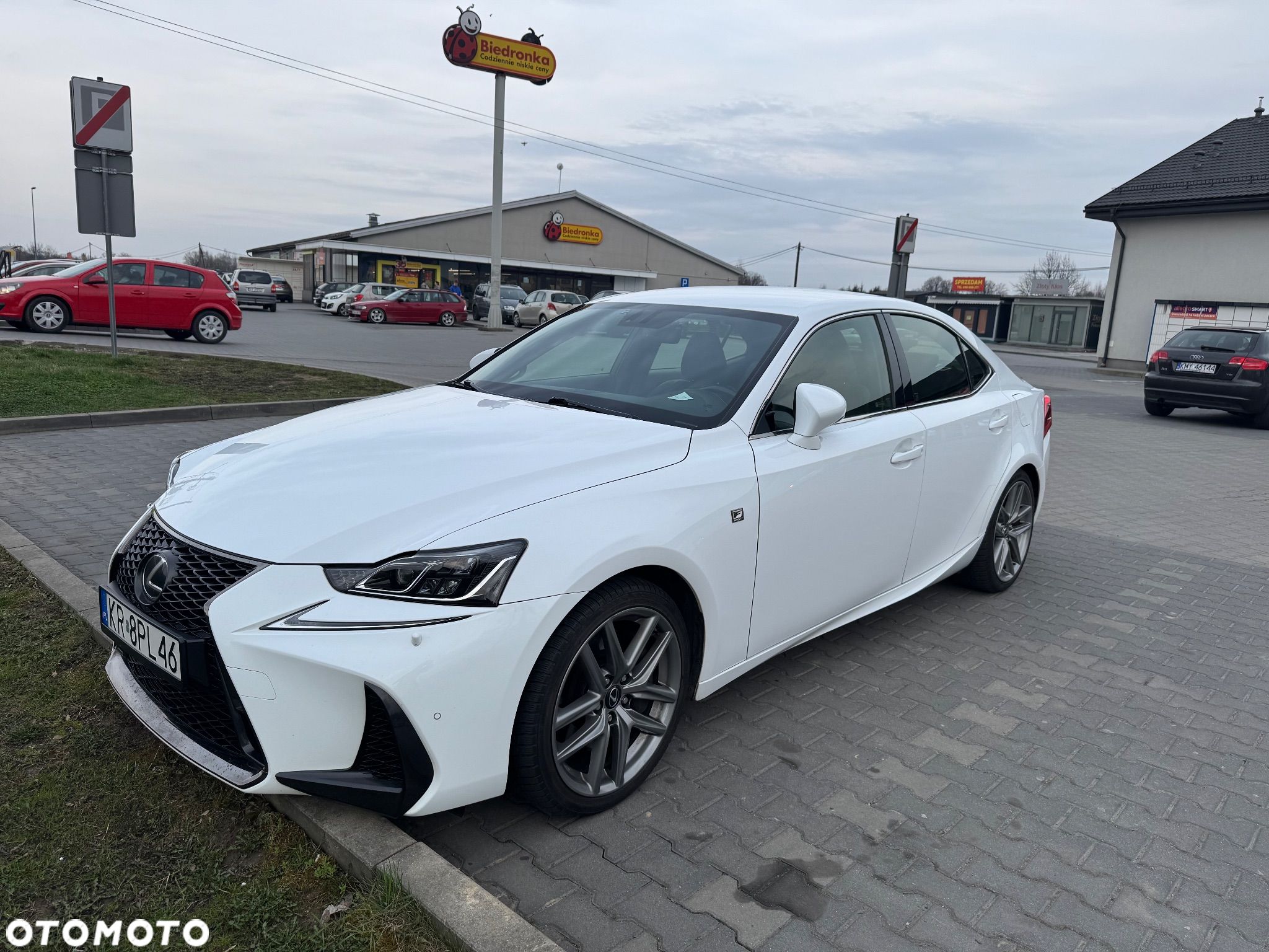Lexus IS 200t / 300 F Sport - 1