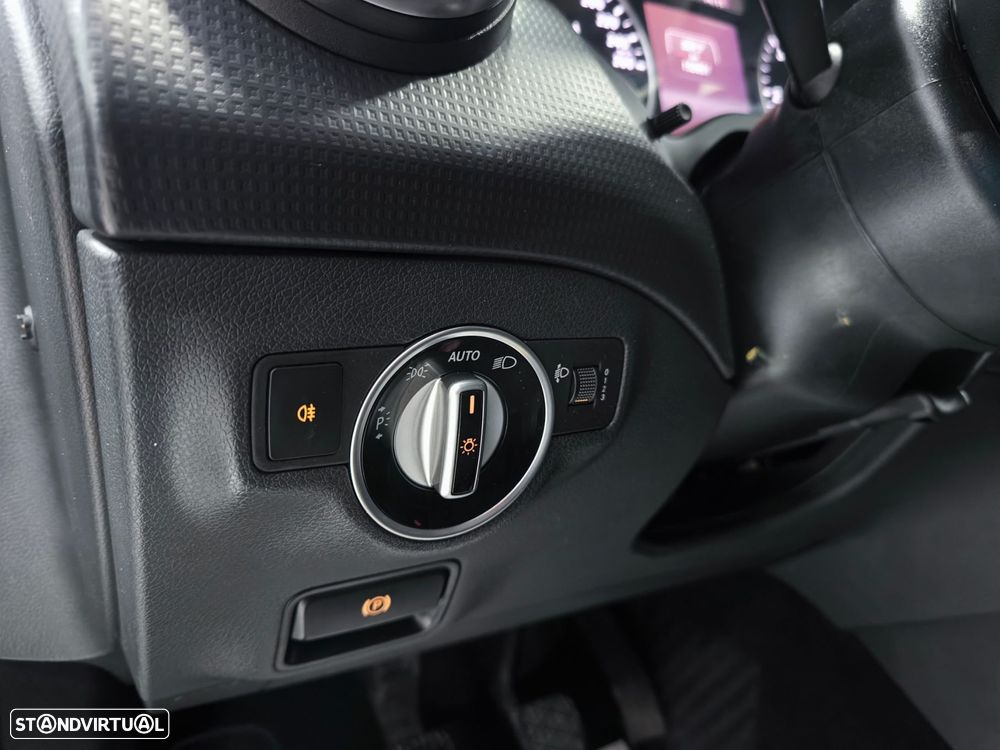 Mercedes-Benz A 180 - 16