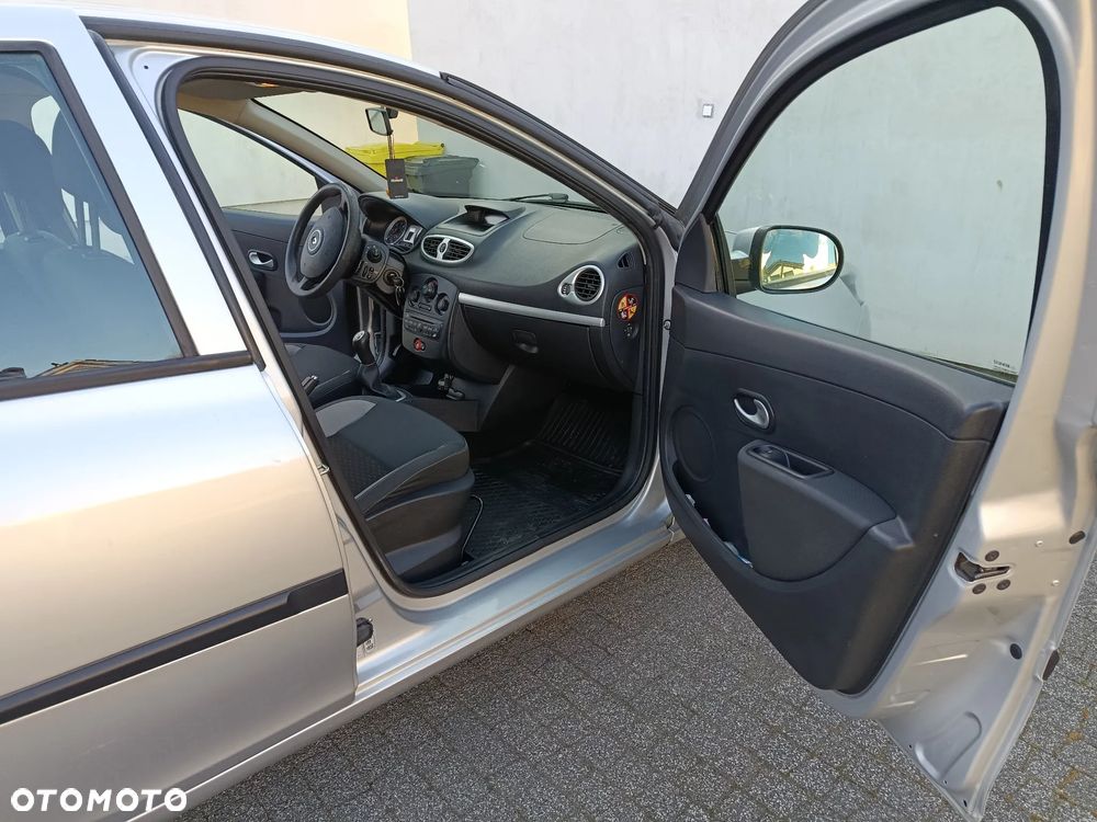 Renault Clio 1.5 dCi Alize - 5