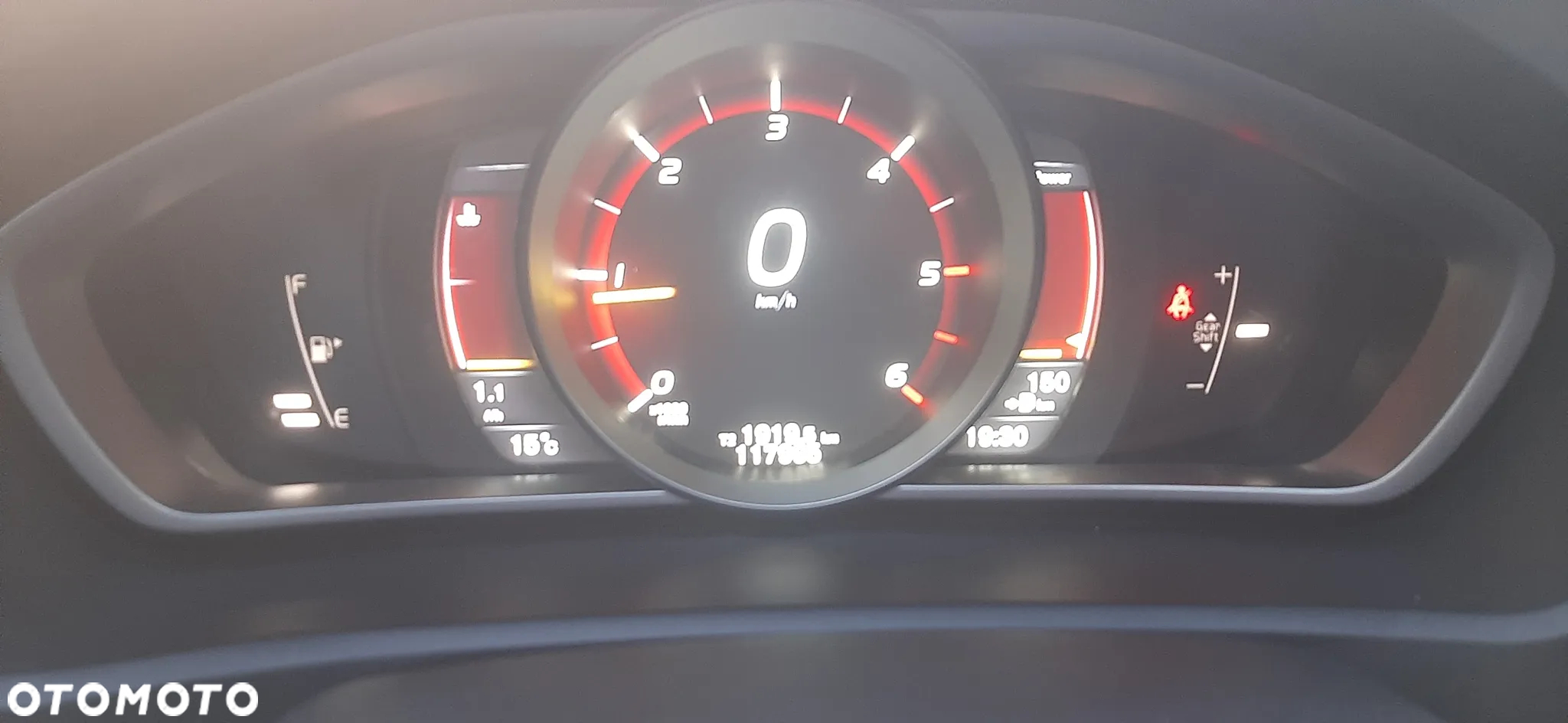 Volvo V40 D3 Drive-E Momentum - 20