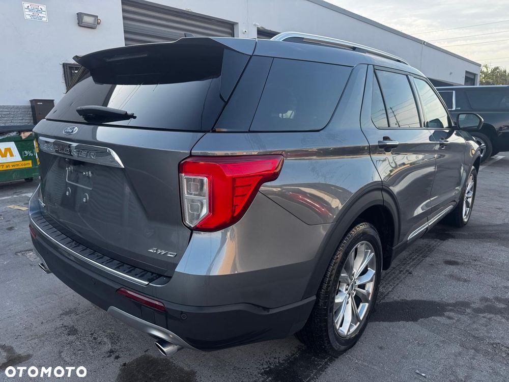 Ford Explorer - 4