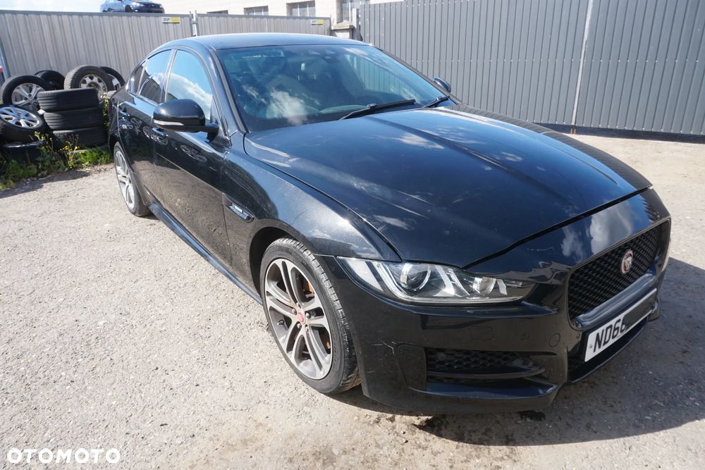 Jaguar XE 2.0 D AWD R-Sport