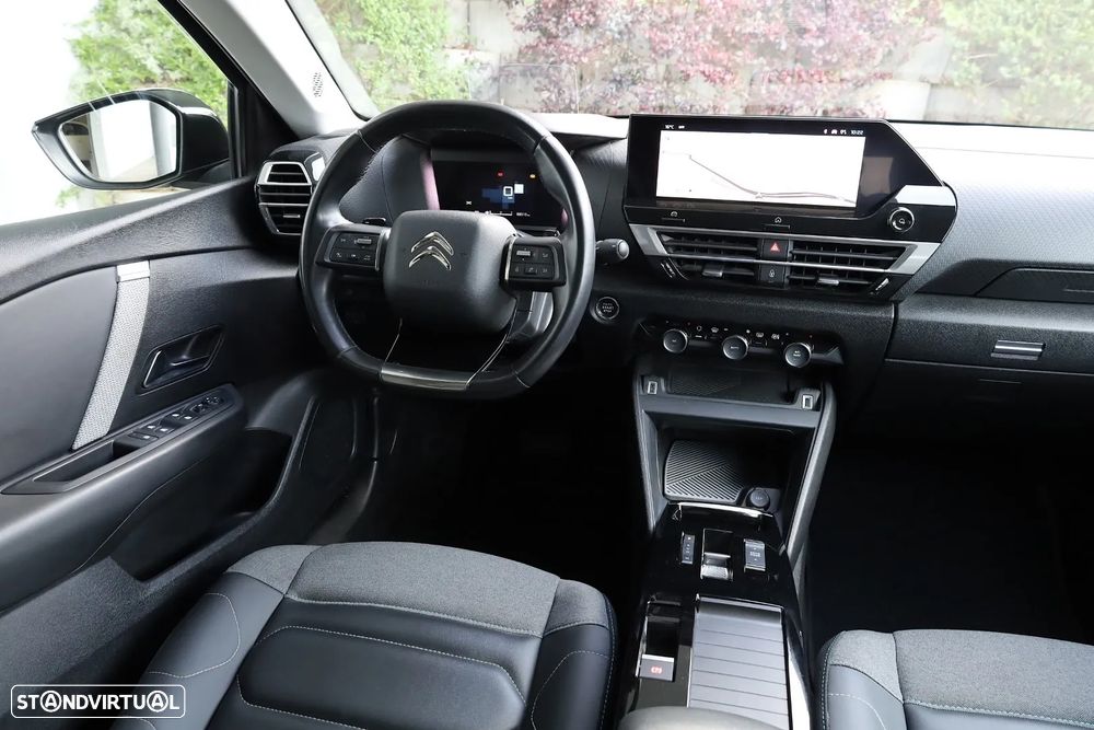 Citroën C4 X 1.2 PureTech Shine EAT8 - 17