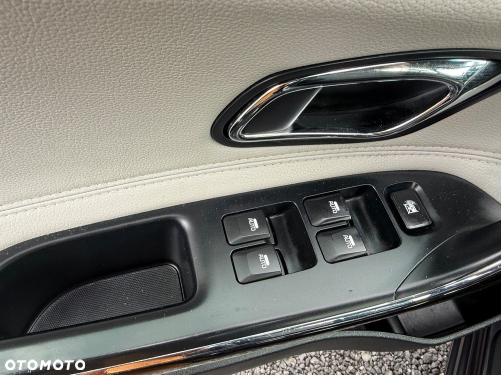 Kia Ceed 1.6 GDI Dream Team Edition - 10