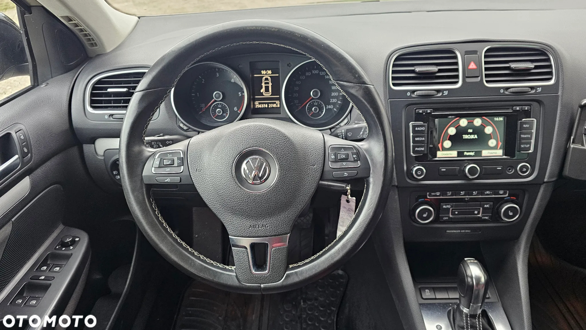 Volkswagen Golf - 18