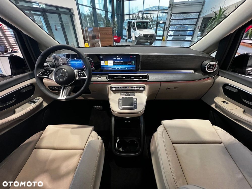 Mercedes-Benz Klasa V - 11