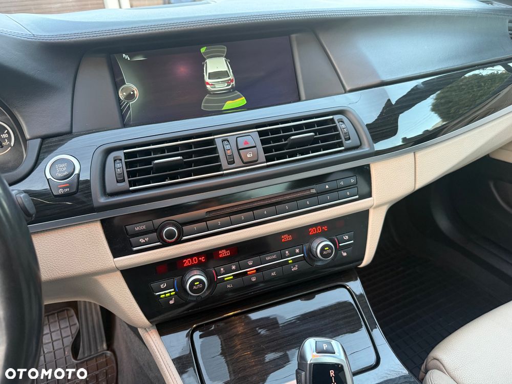 BMW Seria 5 525d Sport-Aut - 14