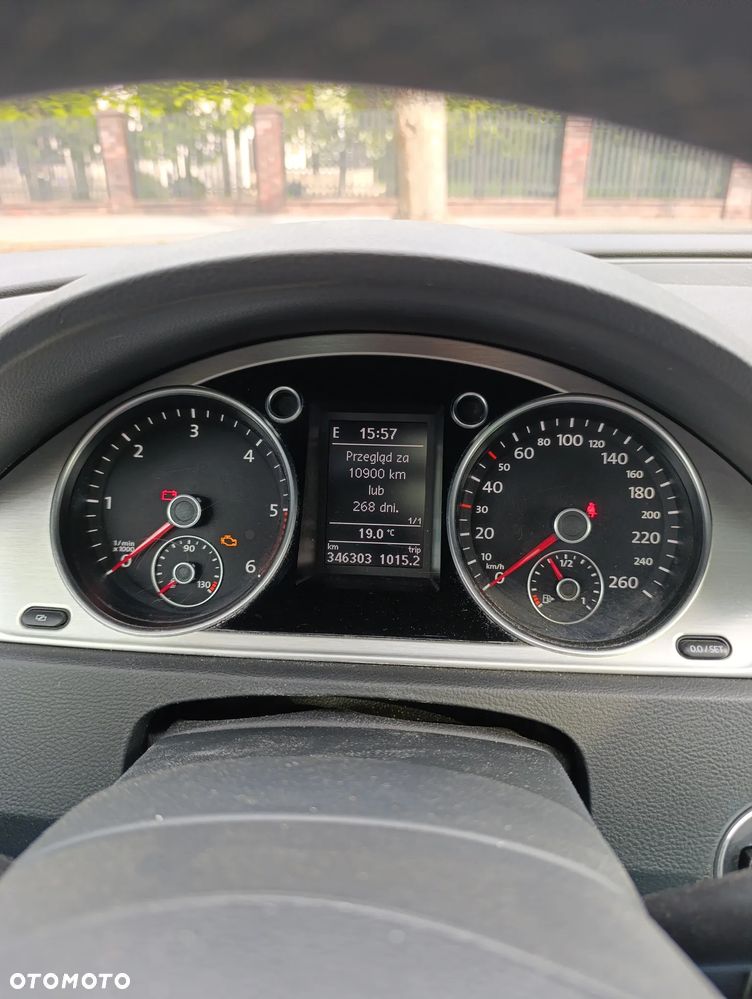 Volkswagen Passat 2.0 TDI BlueMotion Technology Highline - 22