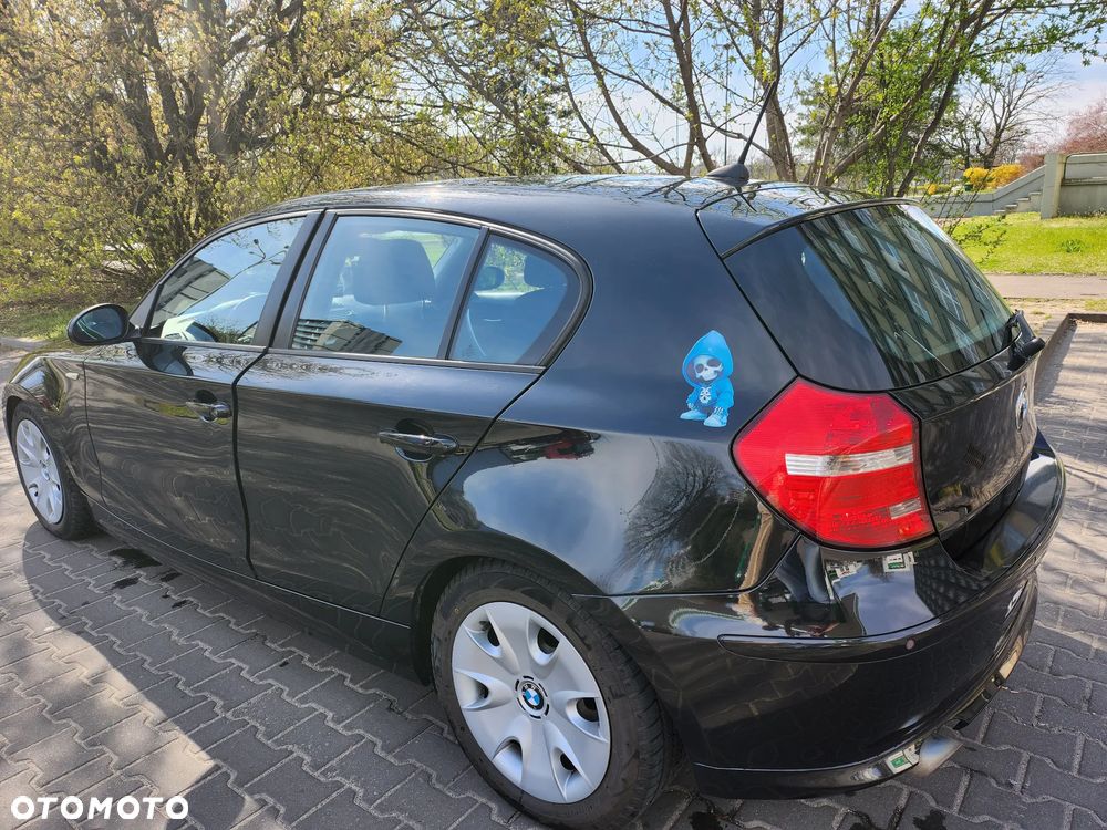 BMW Seria 1 120i - 11