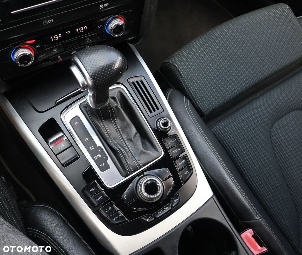 Audi A4 Avant 2.0 TDI DPF quattro S tronic S line Sportpaket - 12