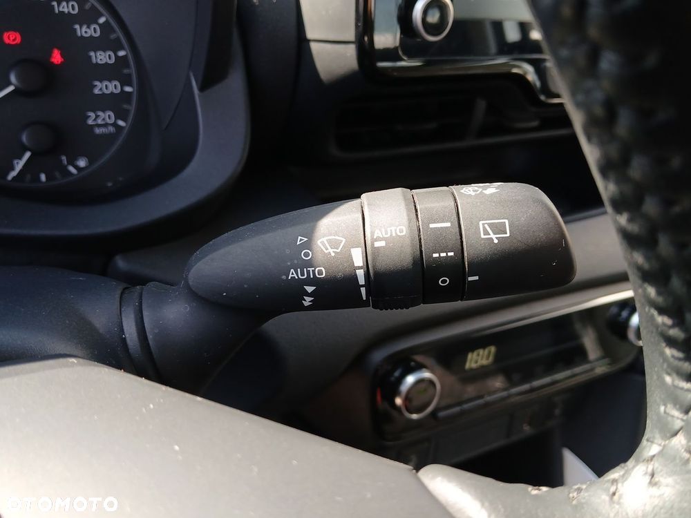 Toyota Yaris Hybrid 1.5 Comfort - 25