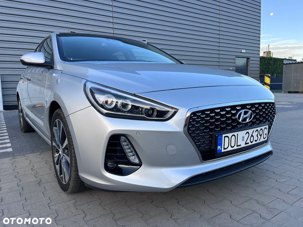 Hyundai i30 1.6 D Premiere Luxury DCT - 9