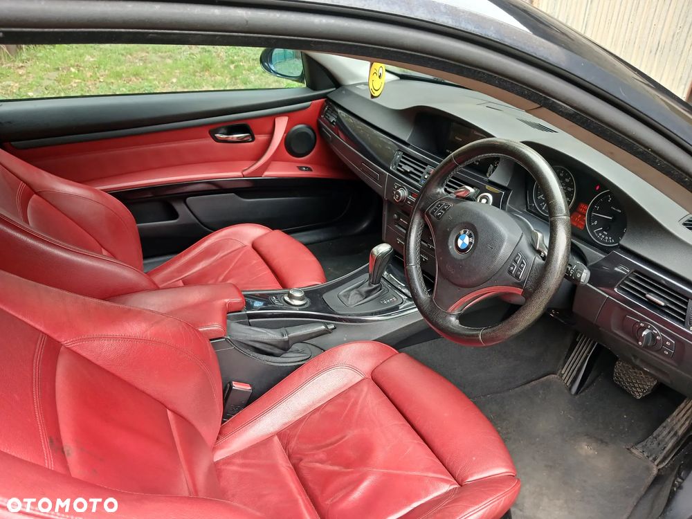 BMW Seria 3 335d Edition Exclusive - 11