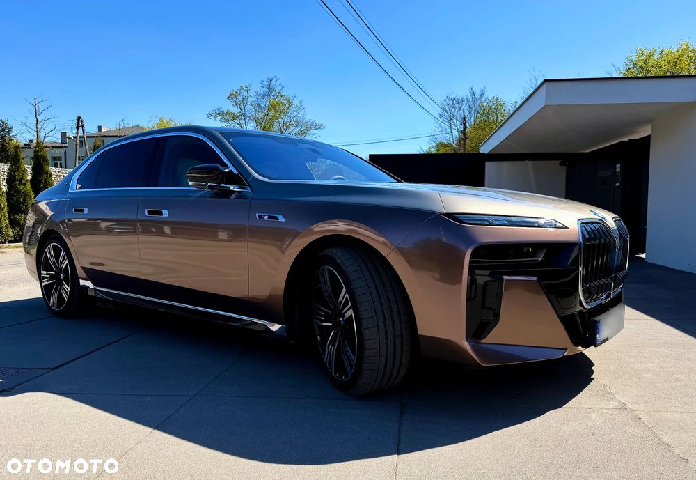 BMW Seria 7 M760e PHEV xDrive sport - 4