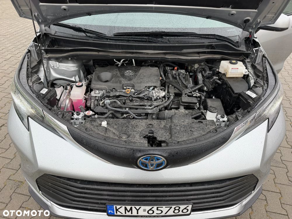 Toyota Sienna - 6