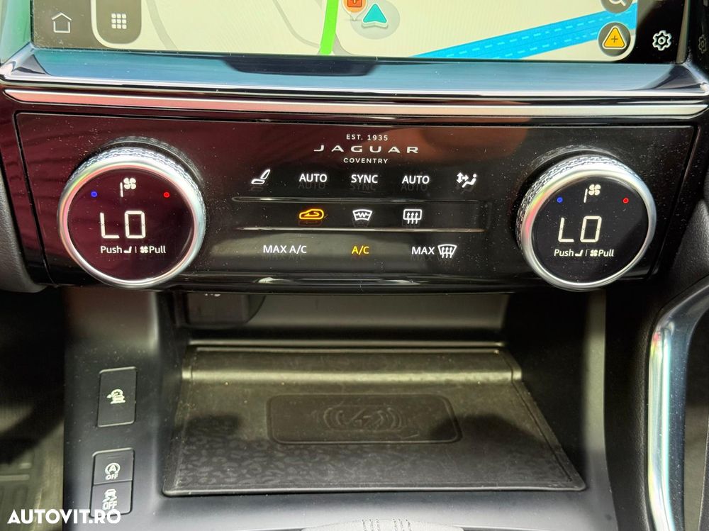 Jaguar E-Pace P250 AWD Aut. SE - 25