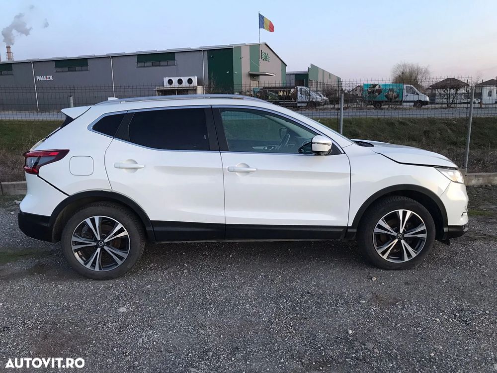 Nissan Qashqai 1.6 DCI DPF Start/Stop tekna - 16