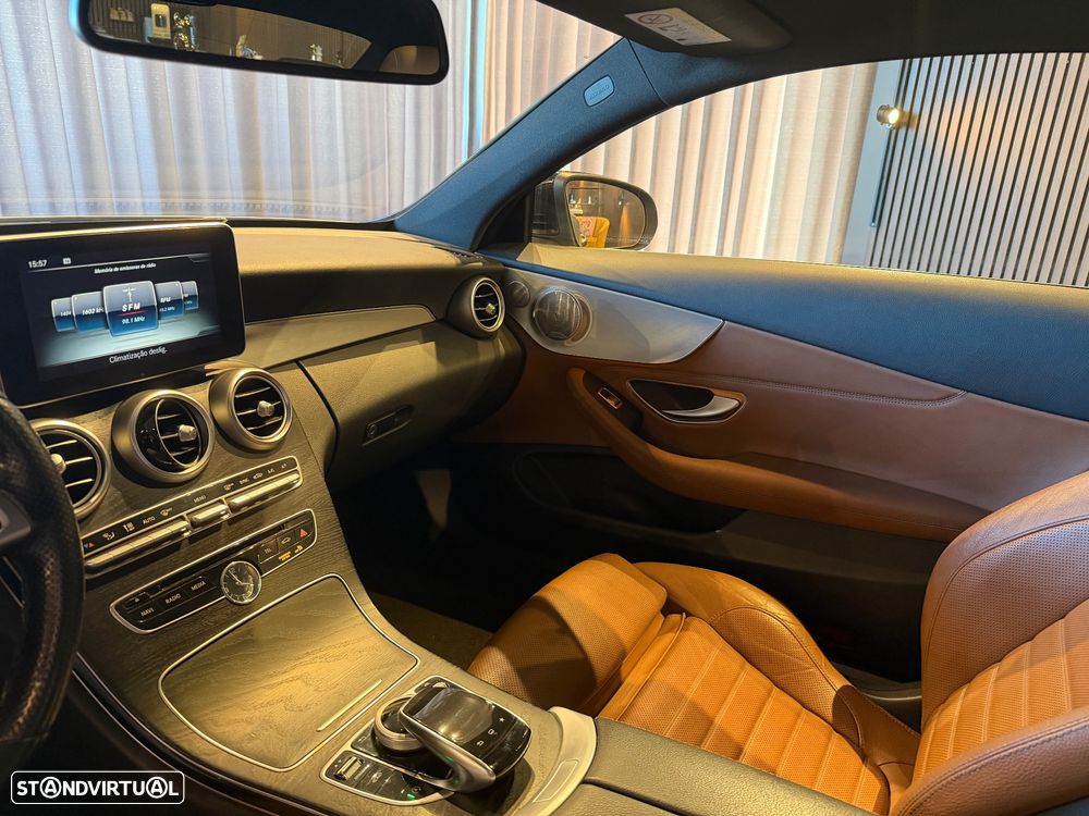 Mercedes-Benz C 250 d 4Matic 9G-TRONIC AMG Line - 23