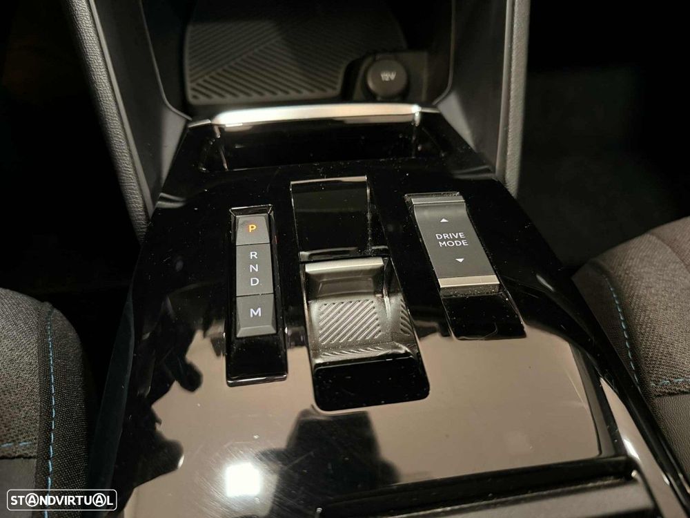 Citroën C4 X 1.2 PureTech Shine Pack EAT8 - 17