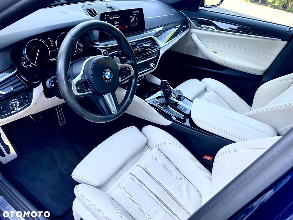 BMW Seria 5 520d xDrive - 15