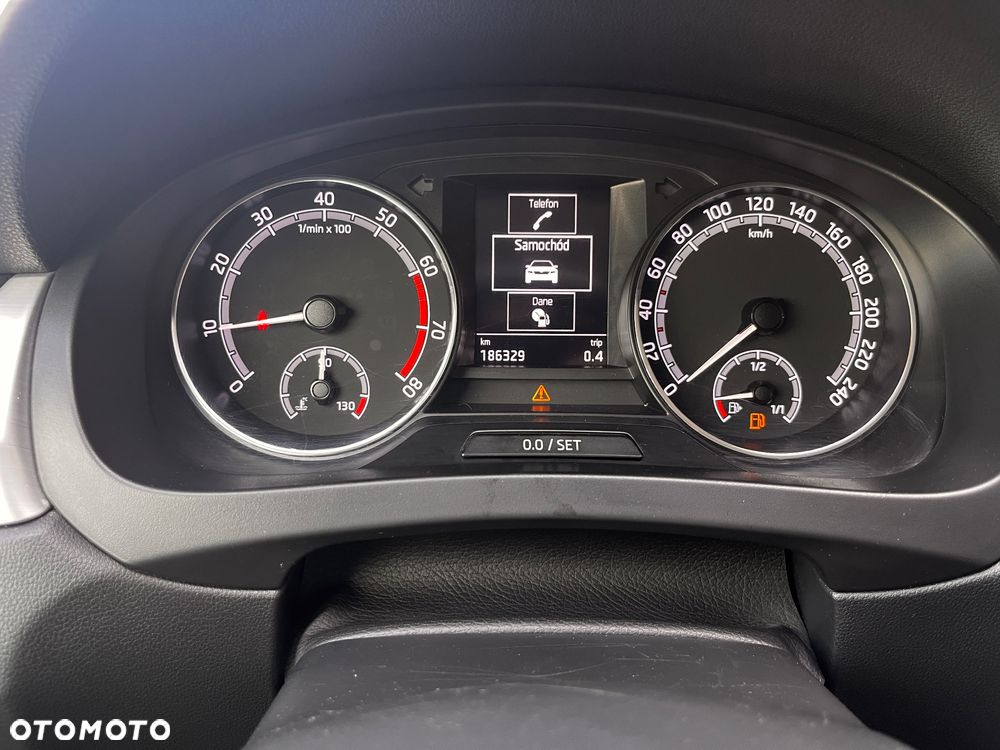 Skoda RAPID 1.0 TSI Drive DSG - 26