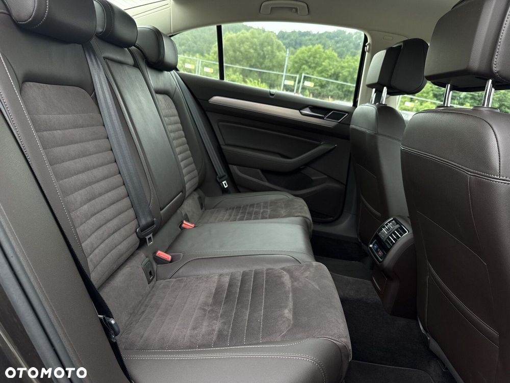 Volkswagen Passat 1.8 TSI BMT Highline DSG - 34
