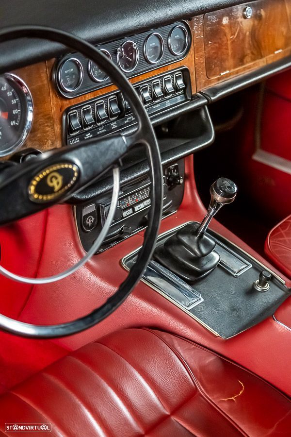 Daimler Sovereign - 12