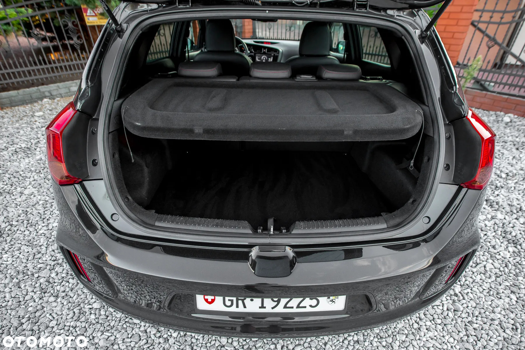 Kia Ceed 1.6 T-GDI GT - 14
