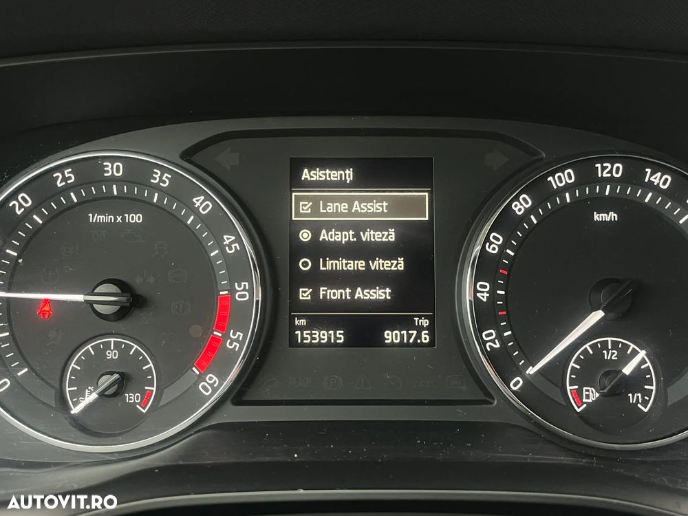 Skoda Octavia 2.0 TDI DSG Ambition - 27