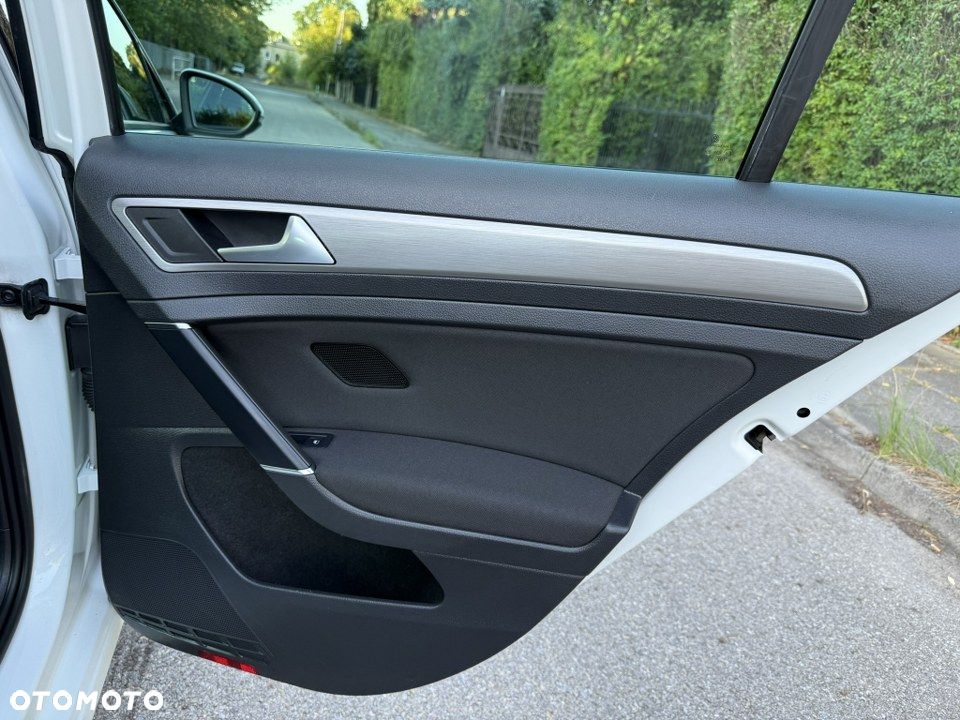 Volkswagen Golf 1.4 TSI (BlueMotion Technology) Highline - 36