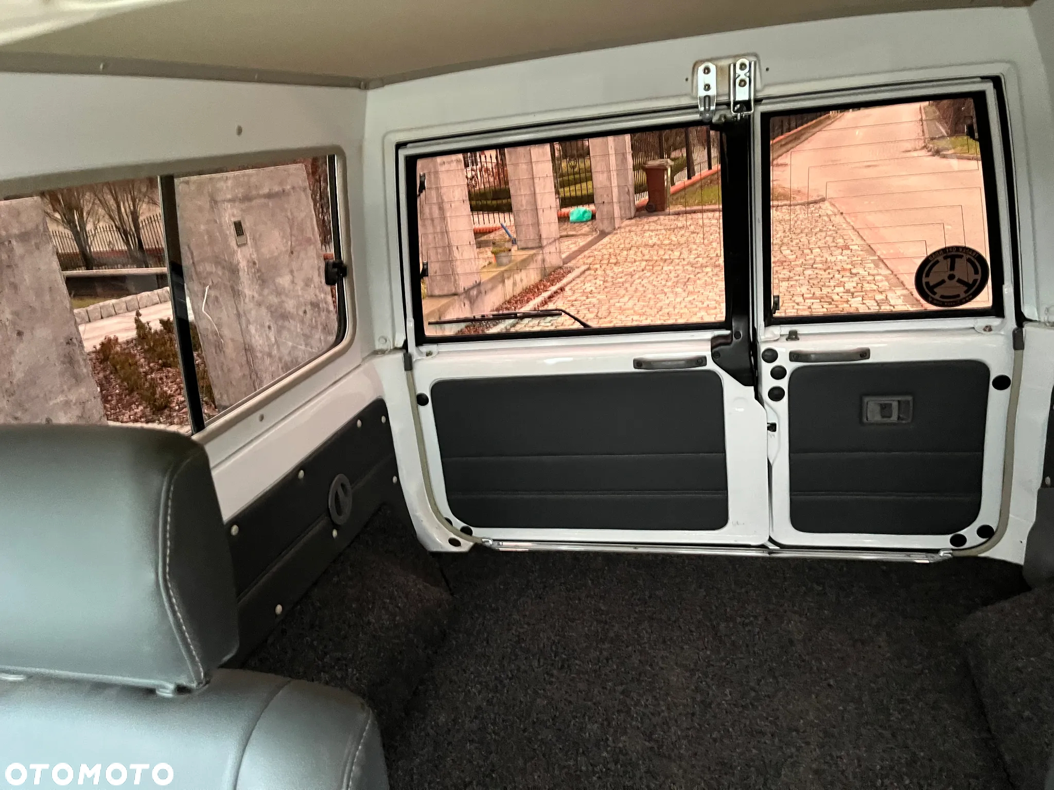 Toyota Land Cruiser HT LX - 25