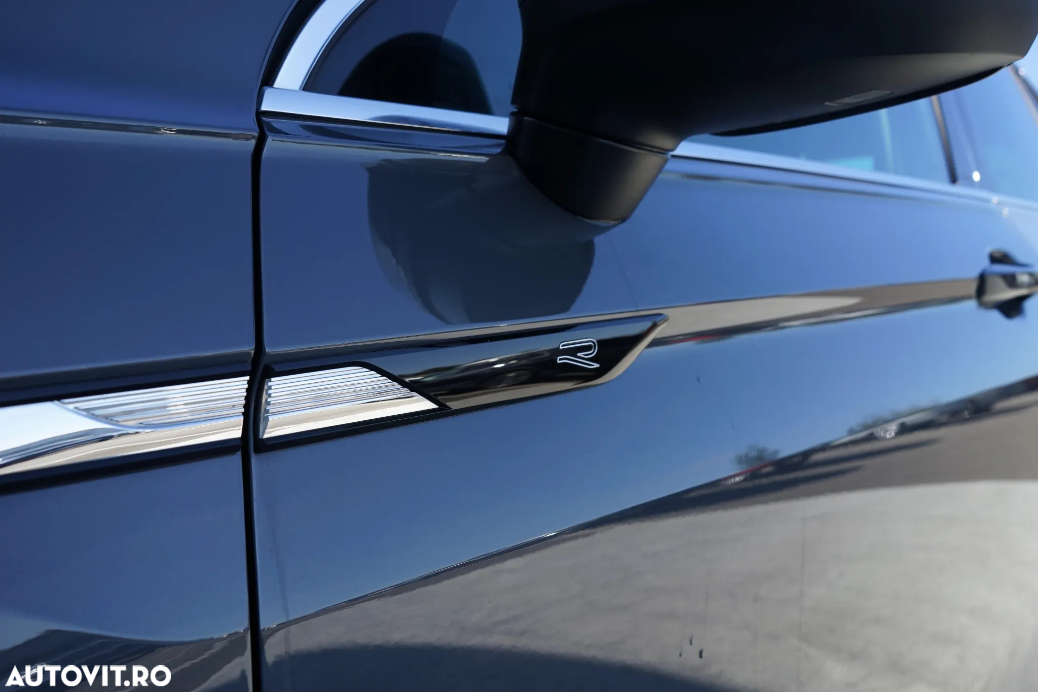 Volkswagen Tiguan - 10
