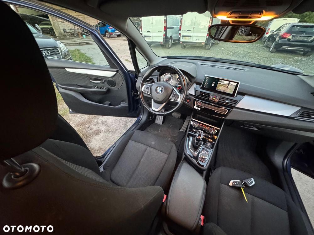 BMW Seria 2 216d Gran Tourer Sport Line - 12