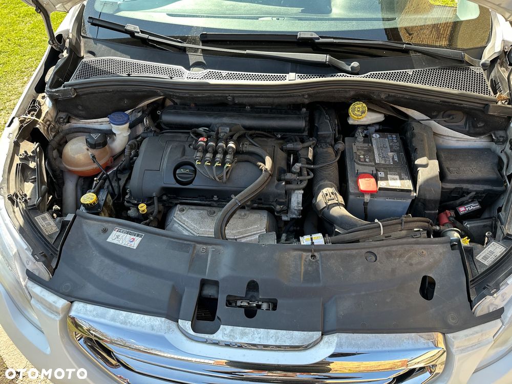 Peugeot 2008 120 VTI Allure - 19