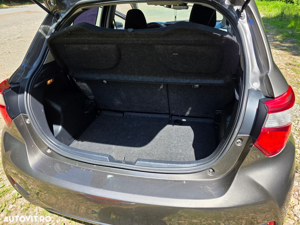 Toyota Yaris 1.5 L VVT-iE Active - 16
