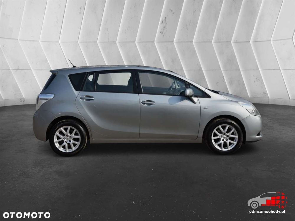 Toyota Verso 1.6 Active 7os - 11