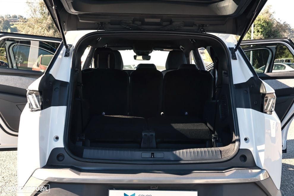 Peugeot 5008 1.2 Hybrid Allure e-DCS6 - 19