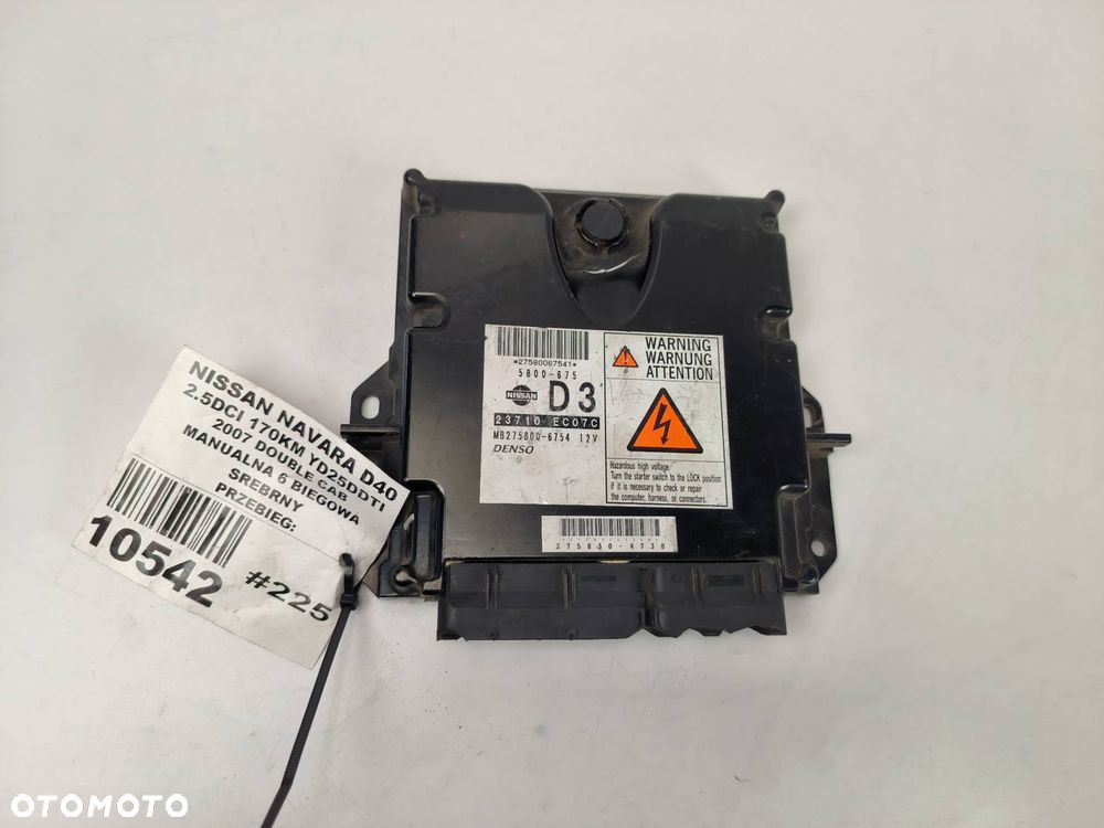 KOMPUTER NISSAN NAVARA MB275800-6754 - 1