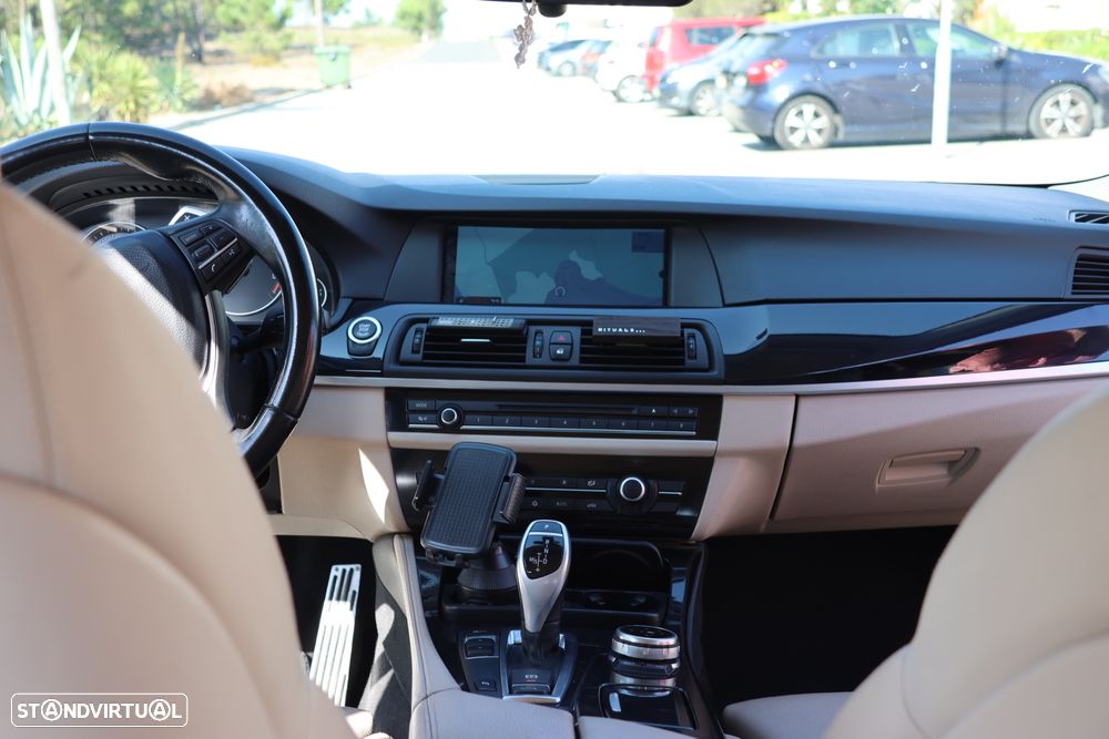 BMW 525 d Auto - 10