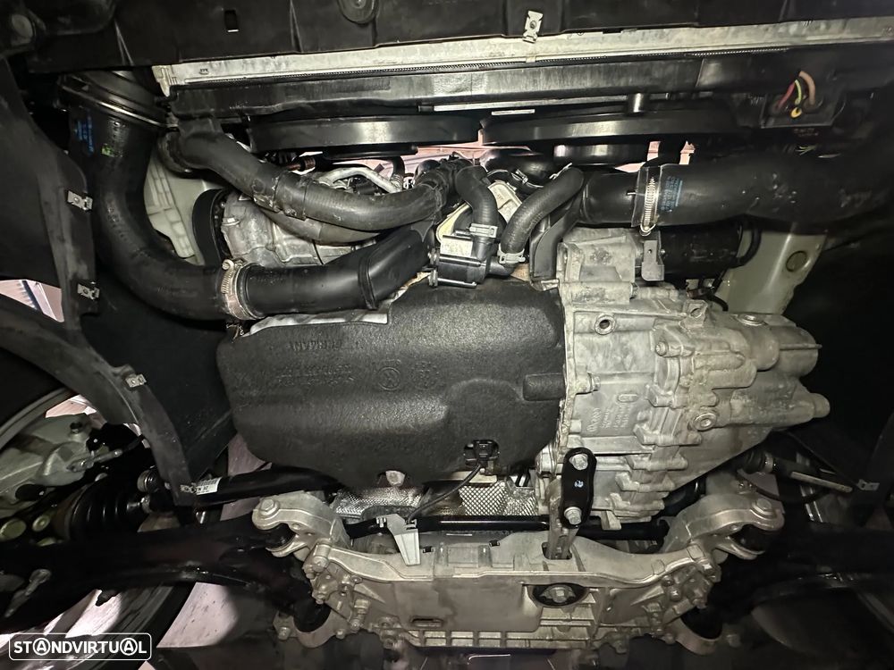 VW Golf 2.0 TDi BlueMotion Edition - 53