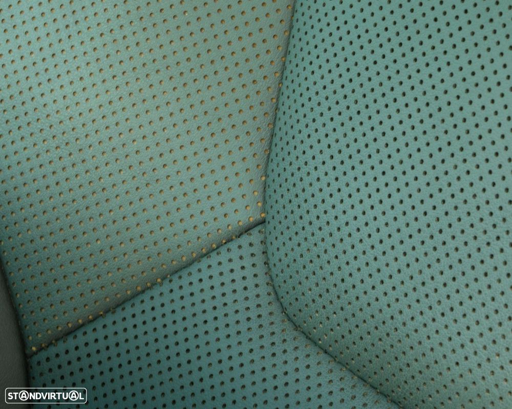 Lexus RZ 450e Premium Monotone c/ mala elétrica - 33