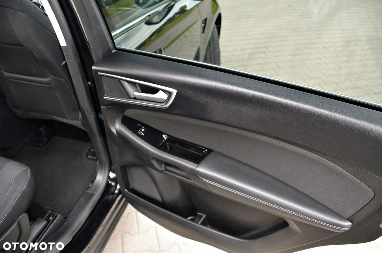 Ford S-Max - 18