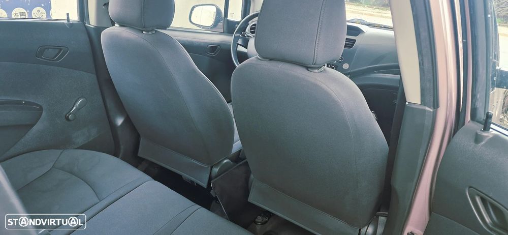 Chevrolet Spark 1.0 LS - 12