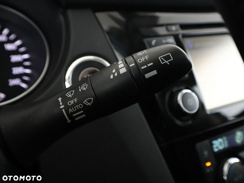 Nissan Qashqai 1.2 DIG-T N-Connecta Xtronic - 32